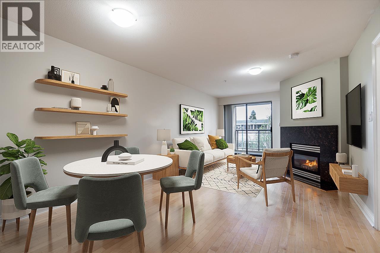 301 2015 TRAFALGAR STREET, Vancouver, British Columbia