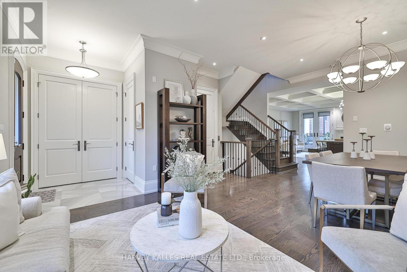 2638a Bayview Avenue, Toronto, Ontario  M2L 1B7 - Photo 7 - C12424415