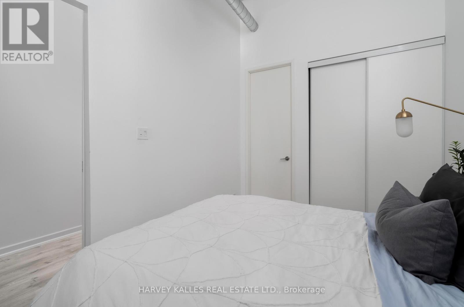 317 - 380 Macpherson Avenue, Toronto, Ontario  M4V 3E3 - Photo 14 - C12424458