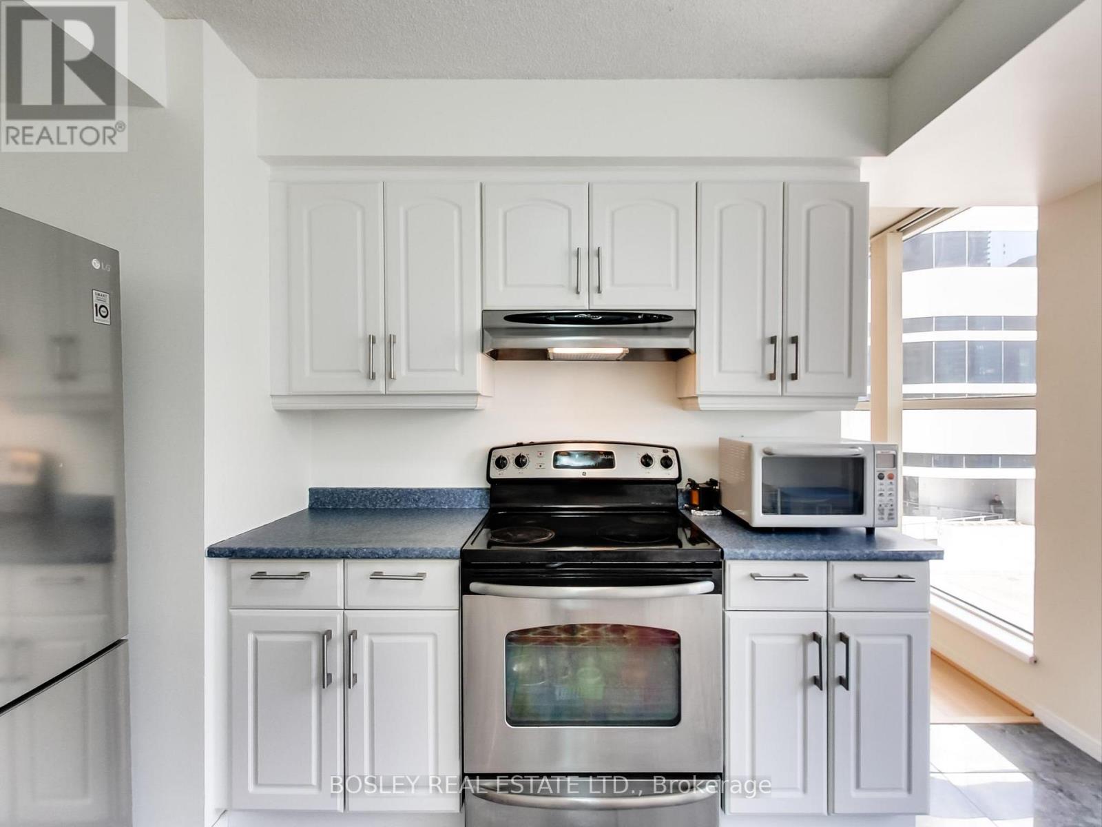 203 - 100 Upper Madison Avenue, Toronto (Lansing-Westgate), Ontario  M2N 6M4 - Photo 12 - C12424467