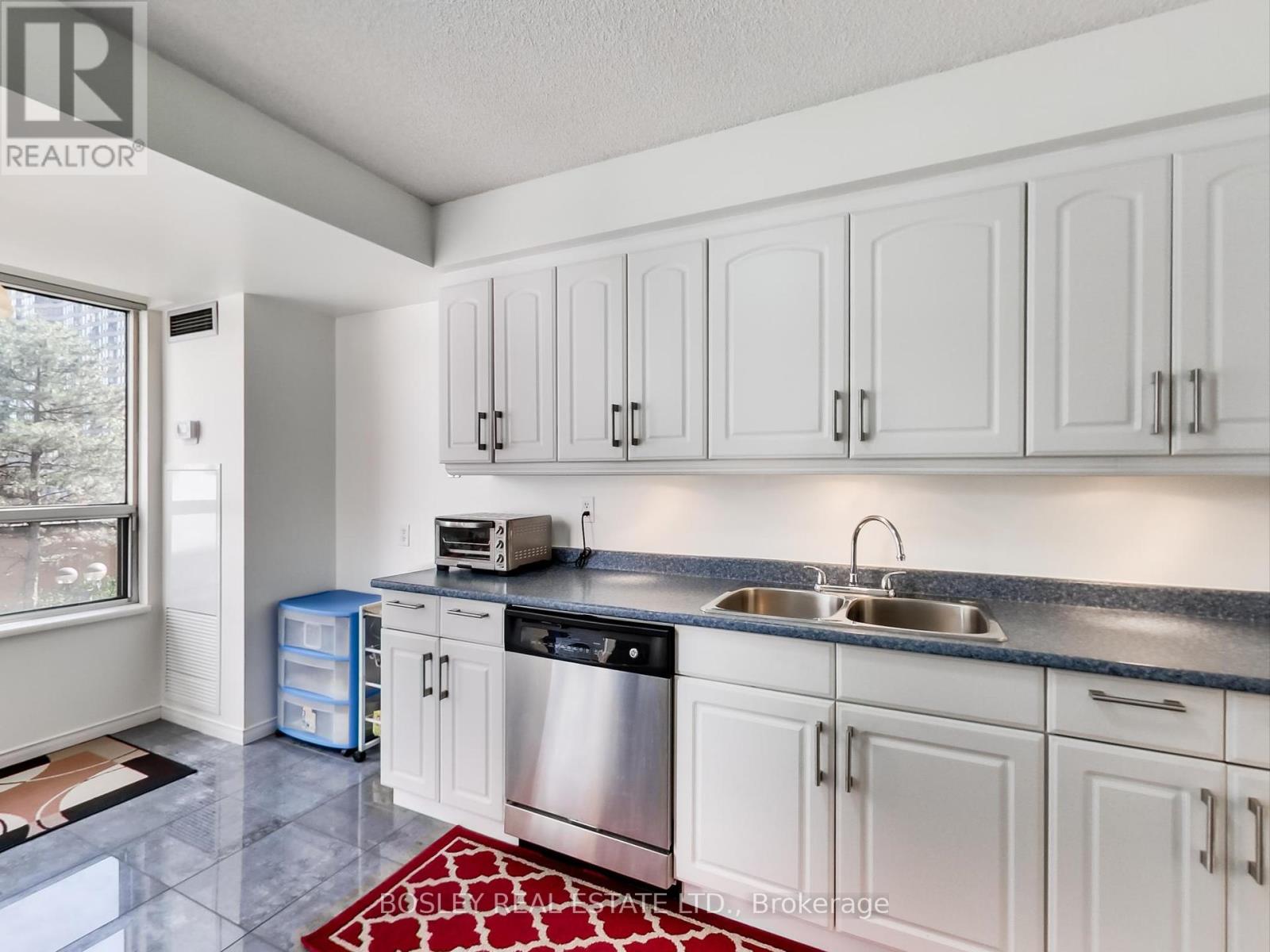 203 - 100 Upper Madison Avenue, Toronto (Lansing-Westgate), Ontario  M2N 6M4 - Photo 14 - C12424467