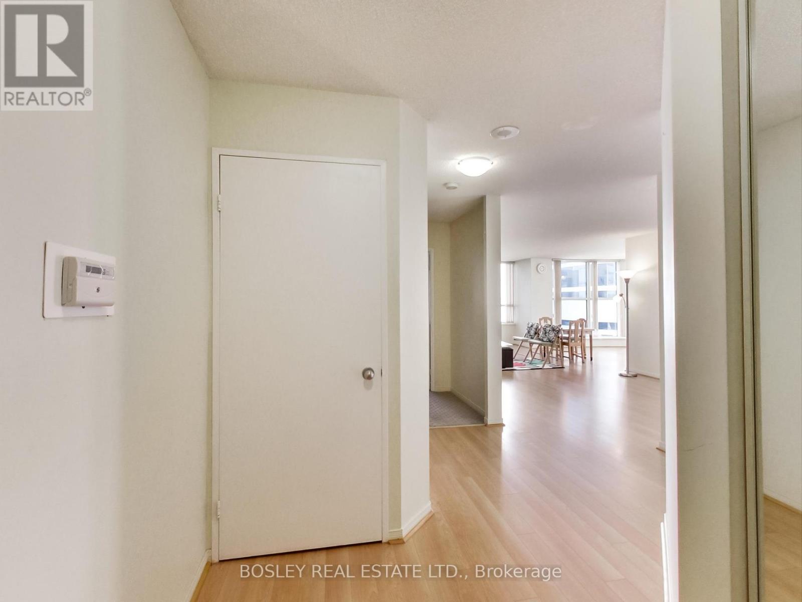 203 - 100 Upper Madison Avenue, Toronto (Lansing-Westgate), Ontario  M2N 6M4 - Photo 4 - C12424467