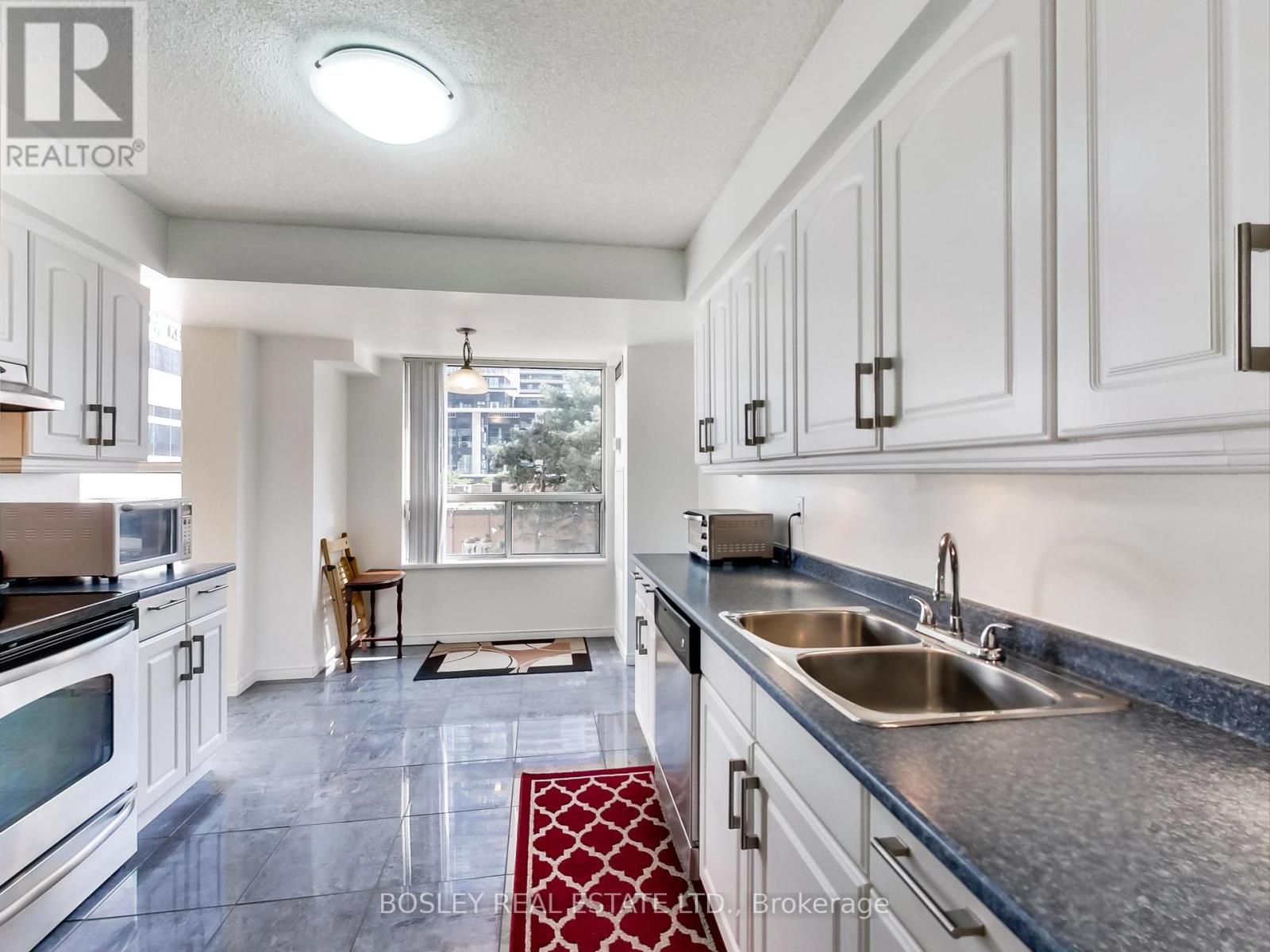 203 - 100 Upper Madison Avenue, Toronto (Lansing-Westgate), Ontario  M2N 6M4 - Photo 8 - C12424467