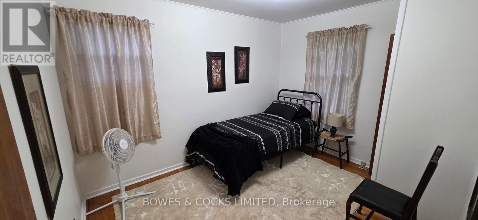 722 Gillespie Avenue, Peterborough, Ontario K9J 4B7 - Photo 9 - X12357472