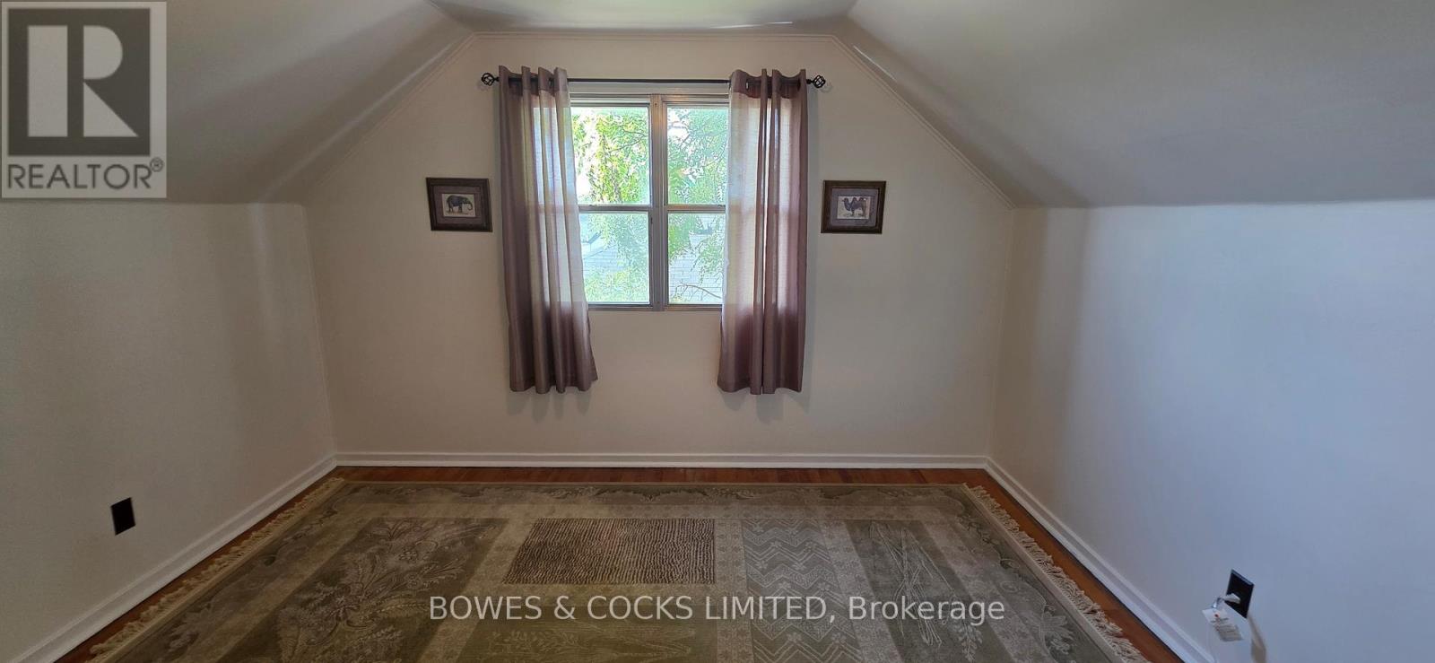 722 Gillespie Avenue, Peterborough, Ontario K9J 4B7 - Photo 12 - X12357472