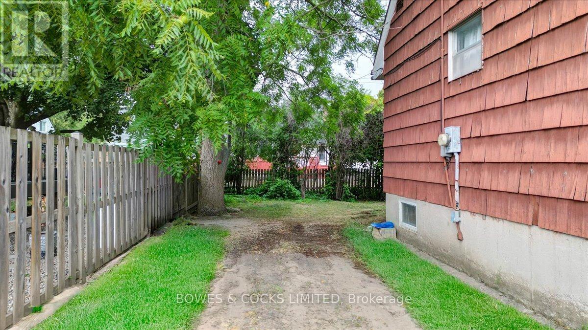 722 Gillespie Avenue, Peterborough, Ontario K9J 4B7 - Photo 18 - X12357472