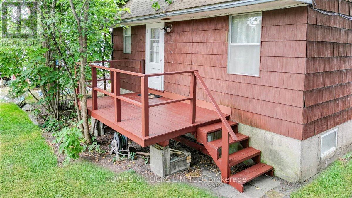 722 Gillespie Avenue, Peterborough, Ontario K9J 4B7 - Photo 15 - X12357472