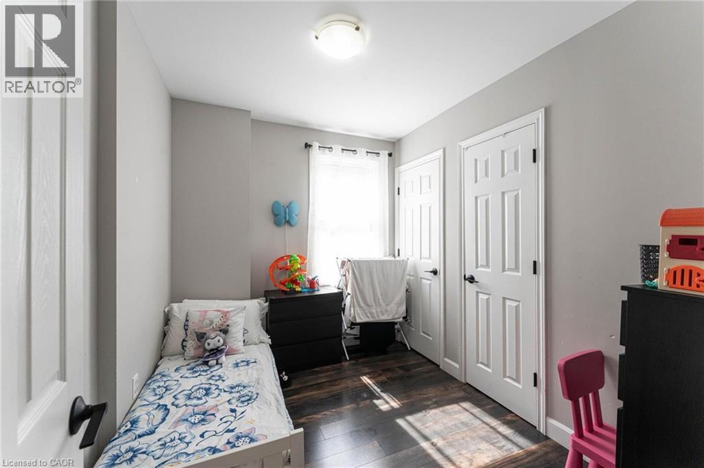 222 Kensington Avenue N, Hamilton, Ontario  L8L 7N7 - Photo 11 - 40773325