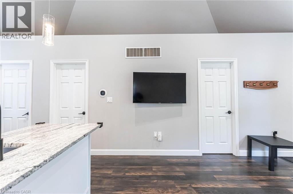 222 Kensington Avenue N, Hamilton, Ontario  L8L 7N7 - Photo 4 - 40773325