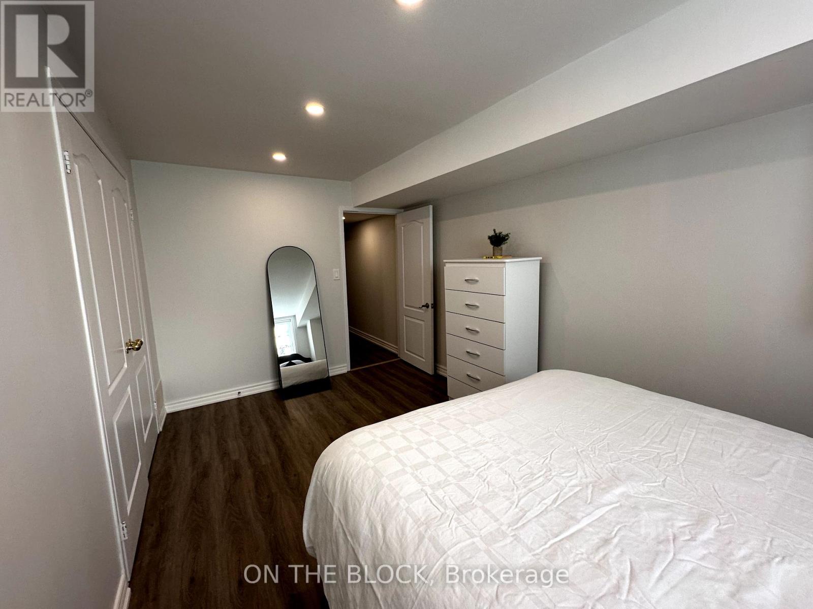 Bsmt - 49 Leslie Street, Toronto, Ontario  M4M 3C3 - Photo 10 - E12424397