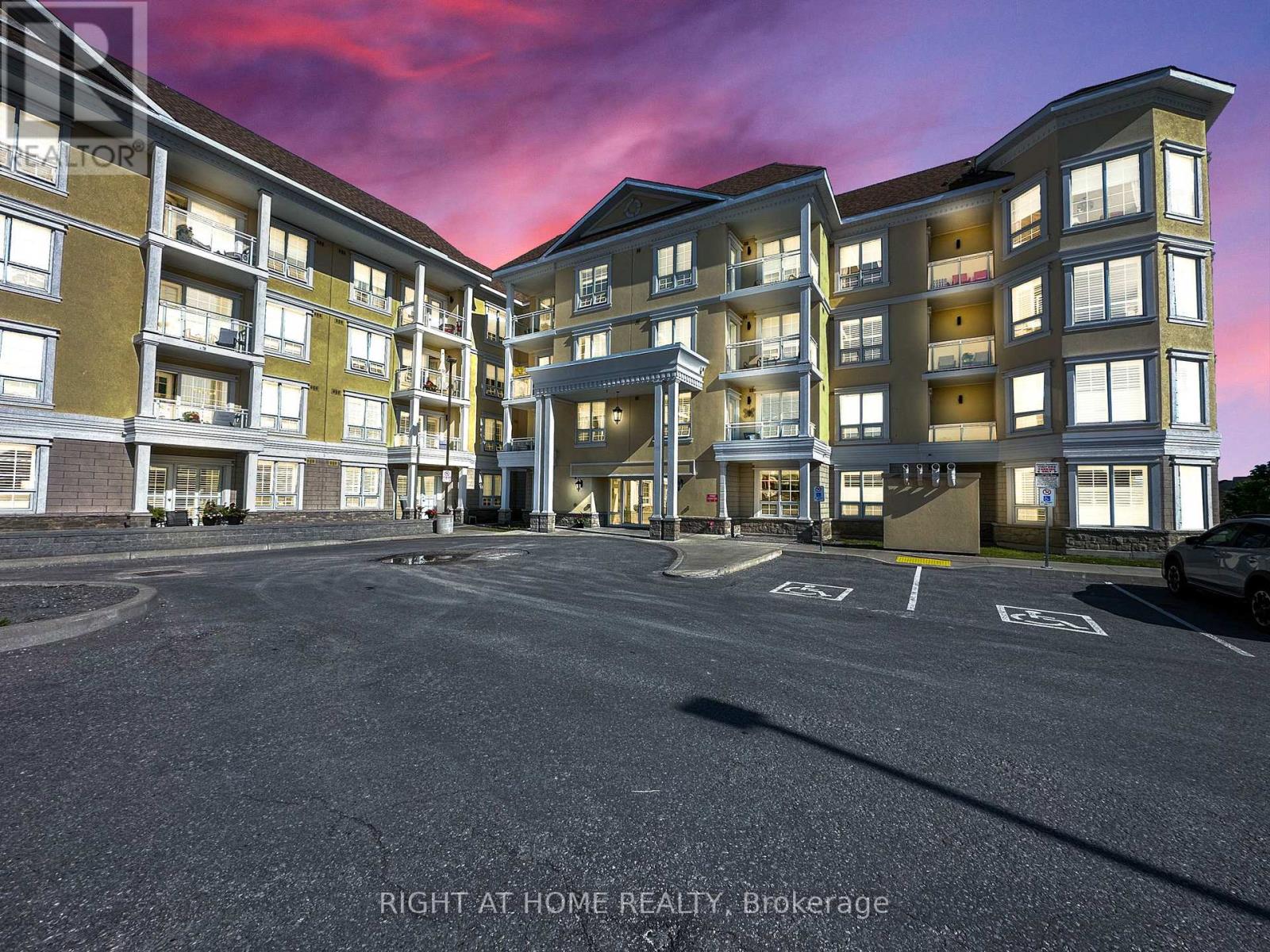 412 - 21 Brookhouse Drive, Clarington, Ontario  L1B 0V4 - Photo 1 - E12424517