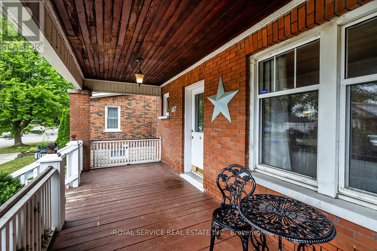 314 Gliddon Avenue, Oshawa, Ontario  L1H 1Z4 - Photo 4 - E12424562