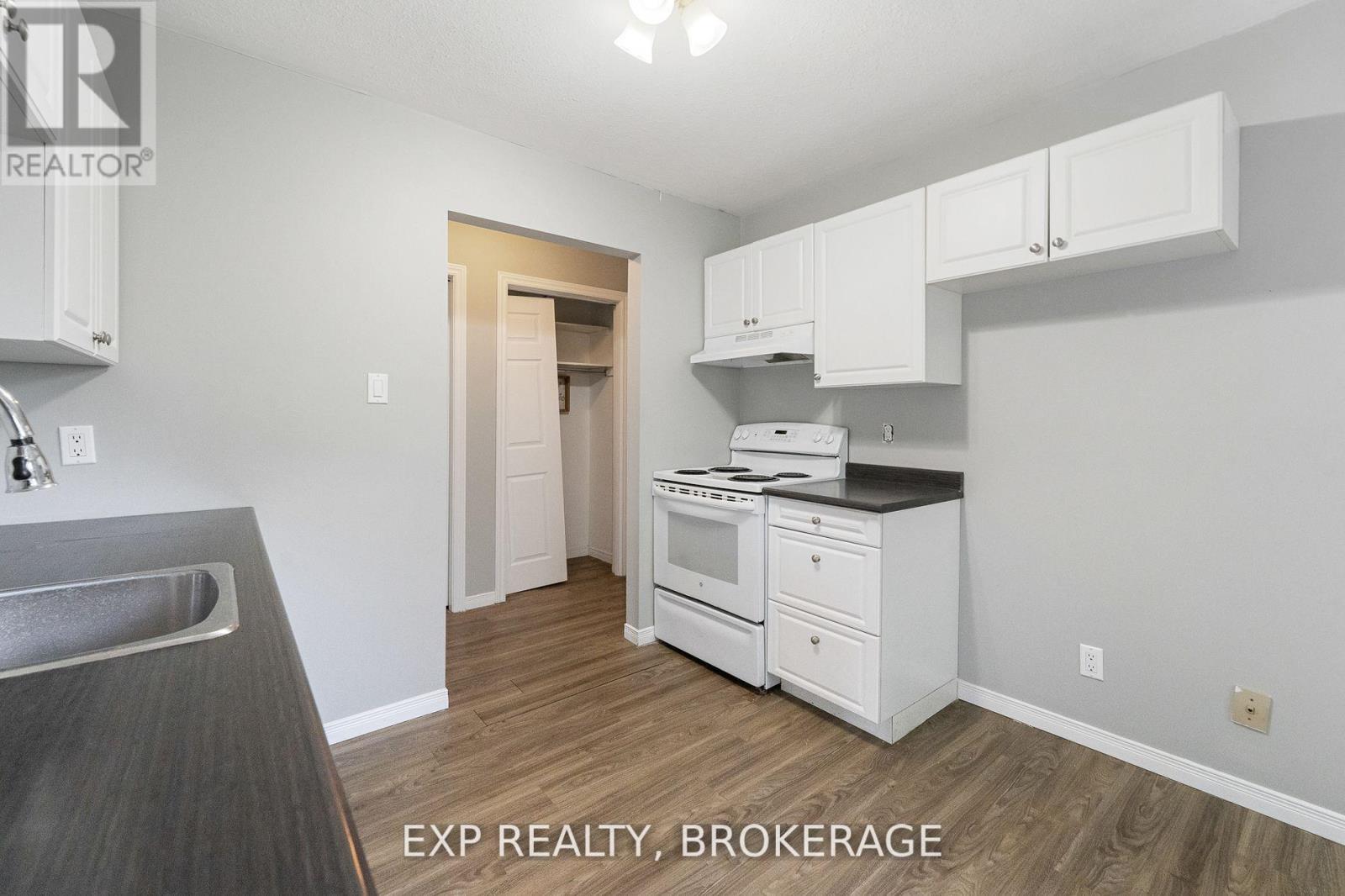 65 Queen Street, North Dundas, Ontario  K0C 1H0 - Photo 10 - X12424523