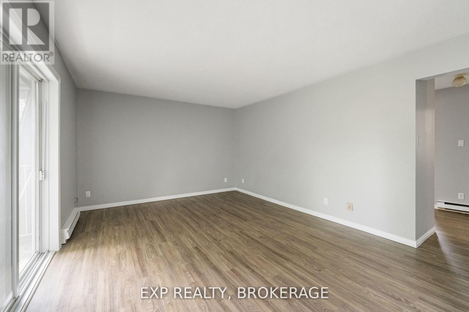 65 Queen Street, North Dundas, Ontario  K0C 1H0 - Photo 13 - X12424523