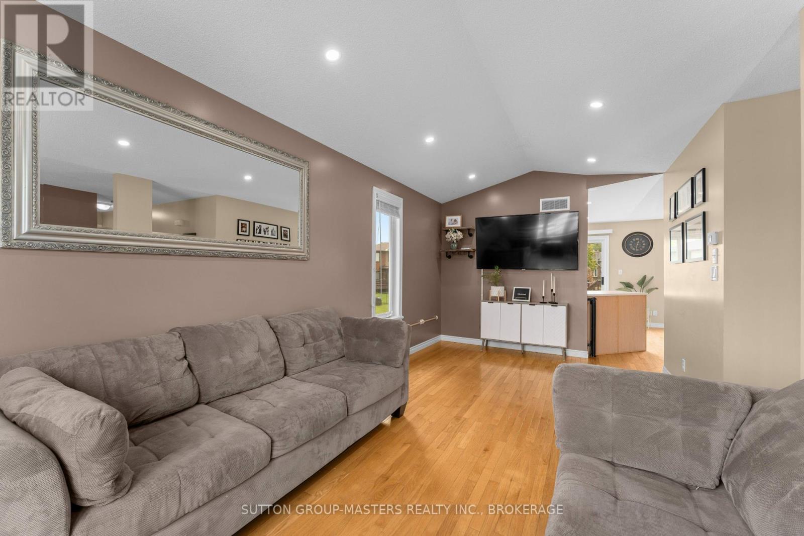 864 Ringstead Street, Kingston, Ontario  K7M 9A3 - Photo 10 - X12424555
