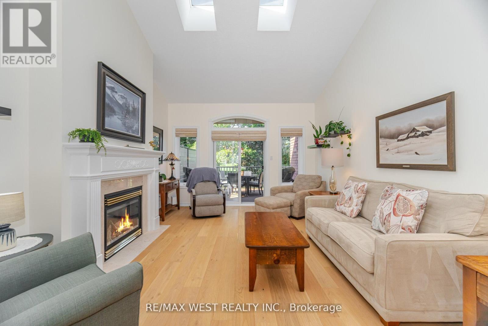 8 Via Amici, New Tecumseth, Ontario  L9R 2B4 - Photo 15 - N12424387