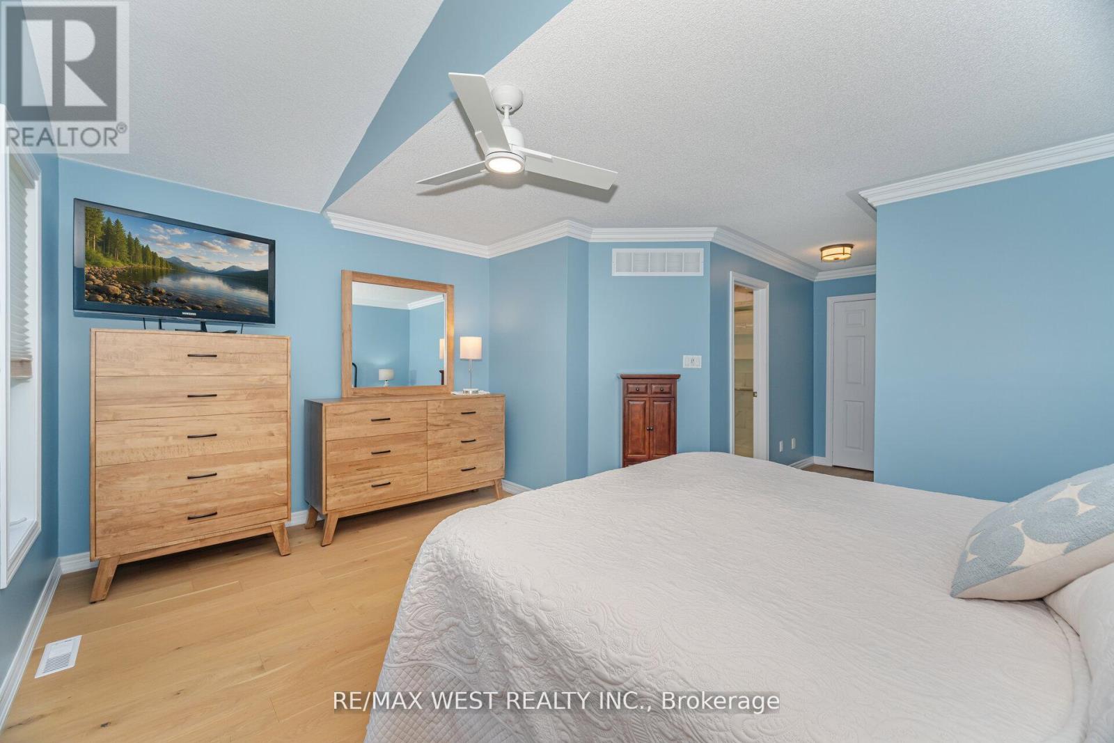 8 Via Amici, New Tecumseth, Ontario  L9R 2B4 - Photo 23 - N12424387