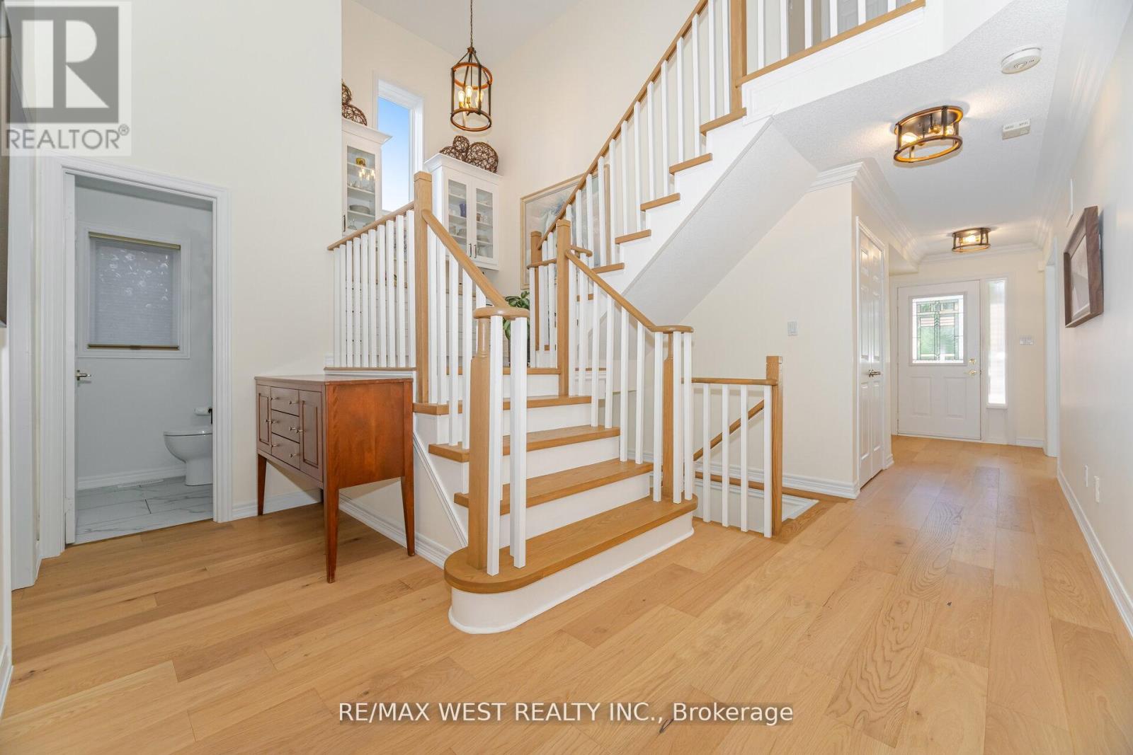 8 Via Amici, New Tecumseth, Ontario  L9R 2B4 - Photo 26 - N12424387