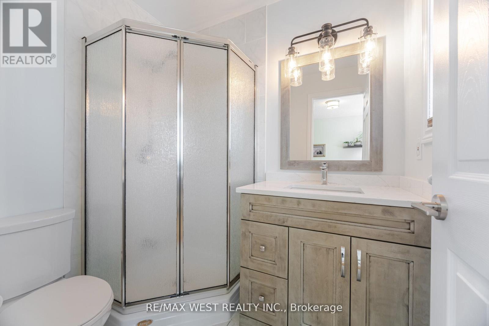 8 Via Amici, New Tecumseth, Ontario  L9R 2B4 - Photo 33 - N12424387
