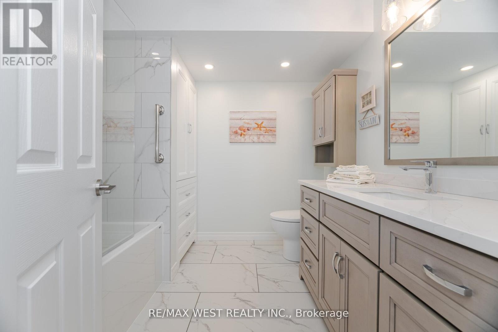 8 Via Amici, New Tecumseth, Ontario  L9R 2B4 - Photo 41 - N12424387