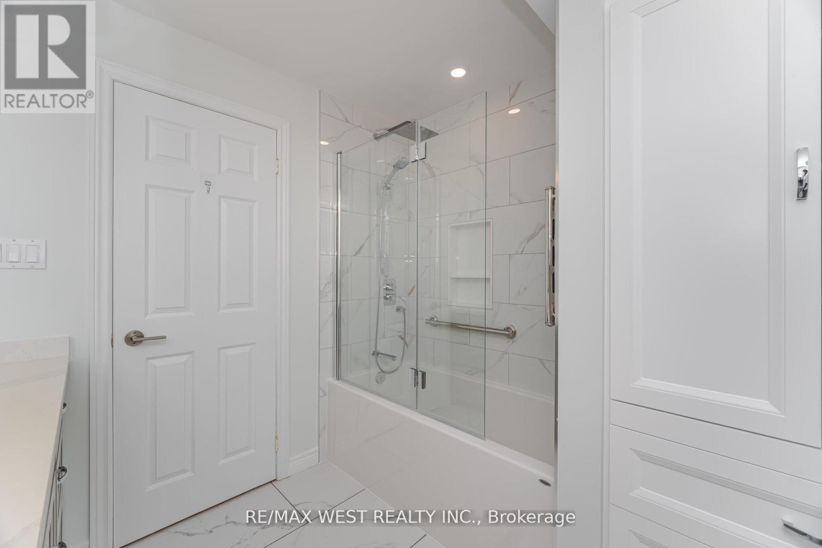 8 Via Amici, New Tecumseth, Ontario  L9R 2B4 - Photo 42 - N12424387
