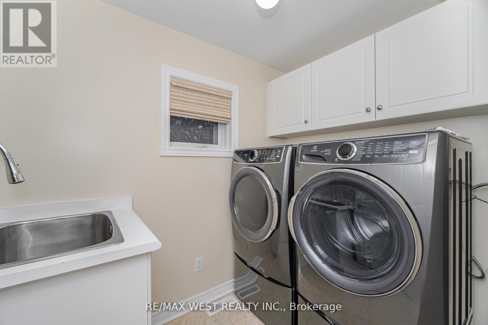 8 Via Amici, New Tecumseth, Ontario  L9R 2B4 - Photo 43 - N12424387