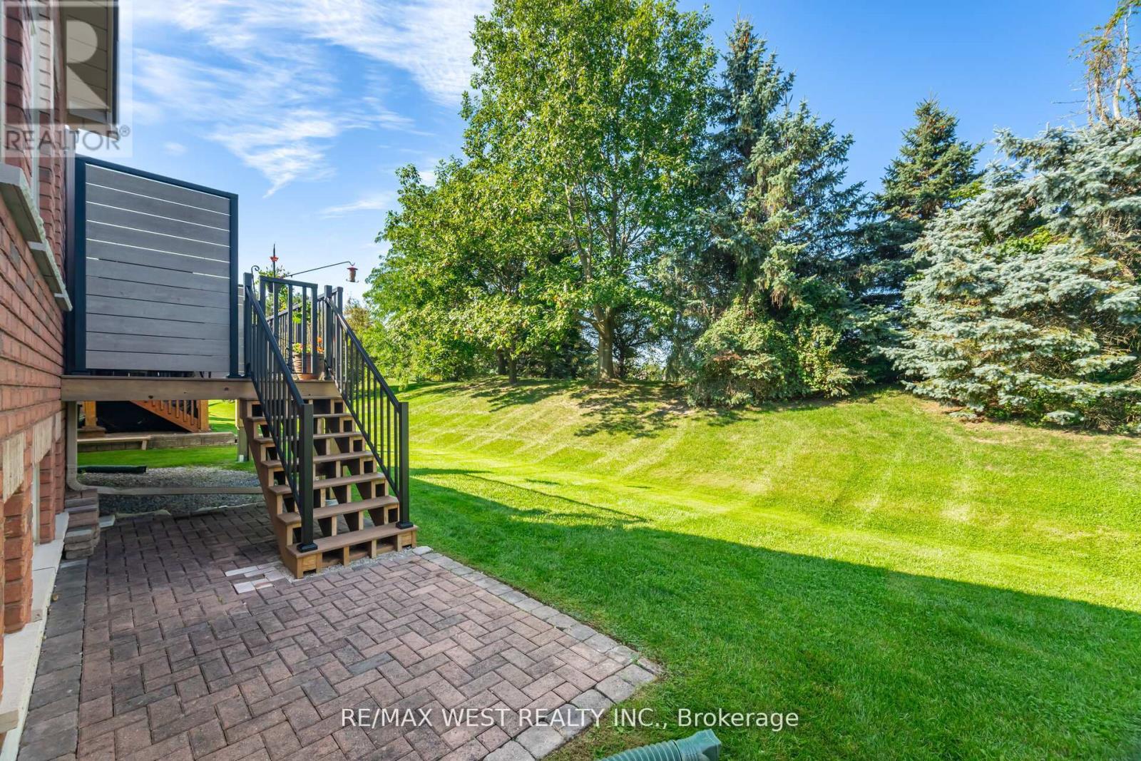 8 Via Amici, New Tecumseth, Ontario  L9R 2B4 - Photo 46 - N12424387