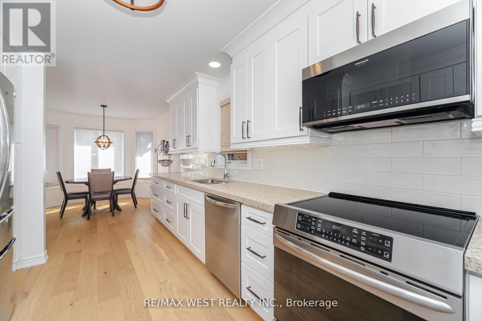 8 Via Amici, New Tecumseth, Ontario  L9R 2B4 - Photo 8 - N12424387