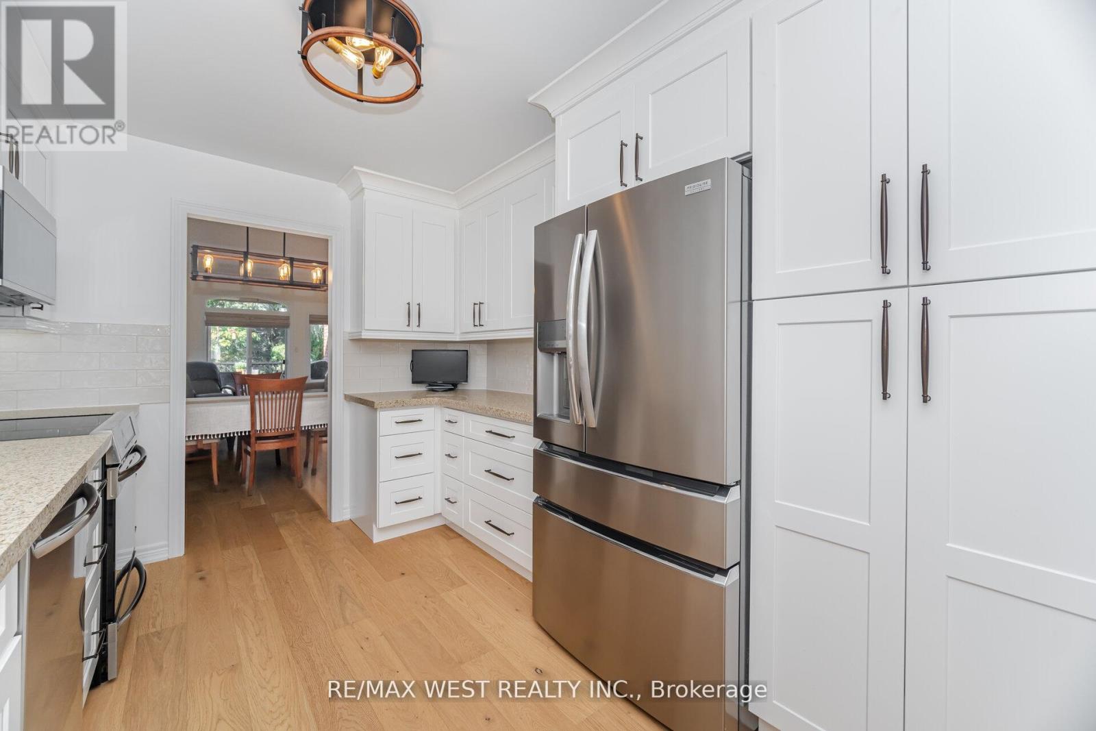 8 Via Amici, New Tecumseth, Ontario  L9R 2B4 - Photo 9 - N12424387