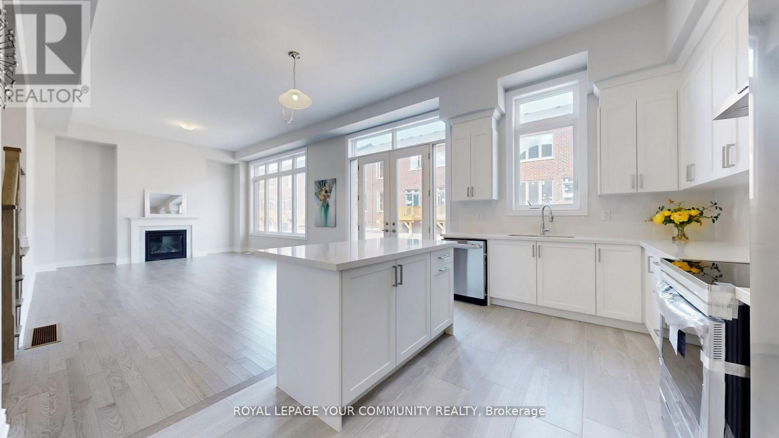 158 Harvey Bunker Crescent, Markham, Ontario  L6C 3M8 - Photo 16 - N12424398