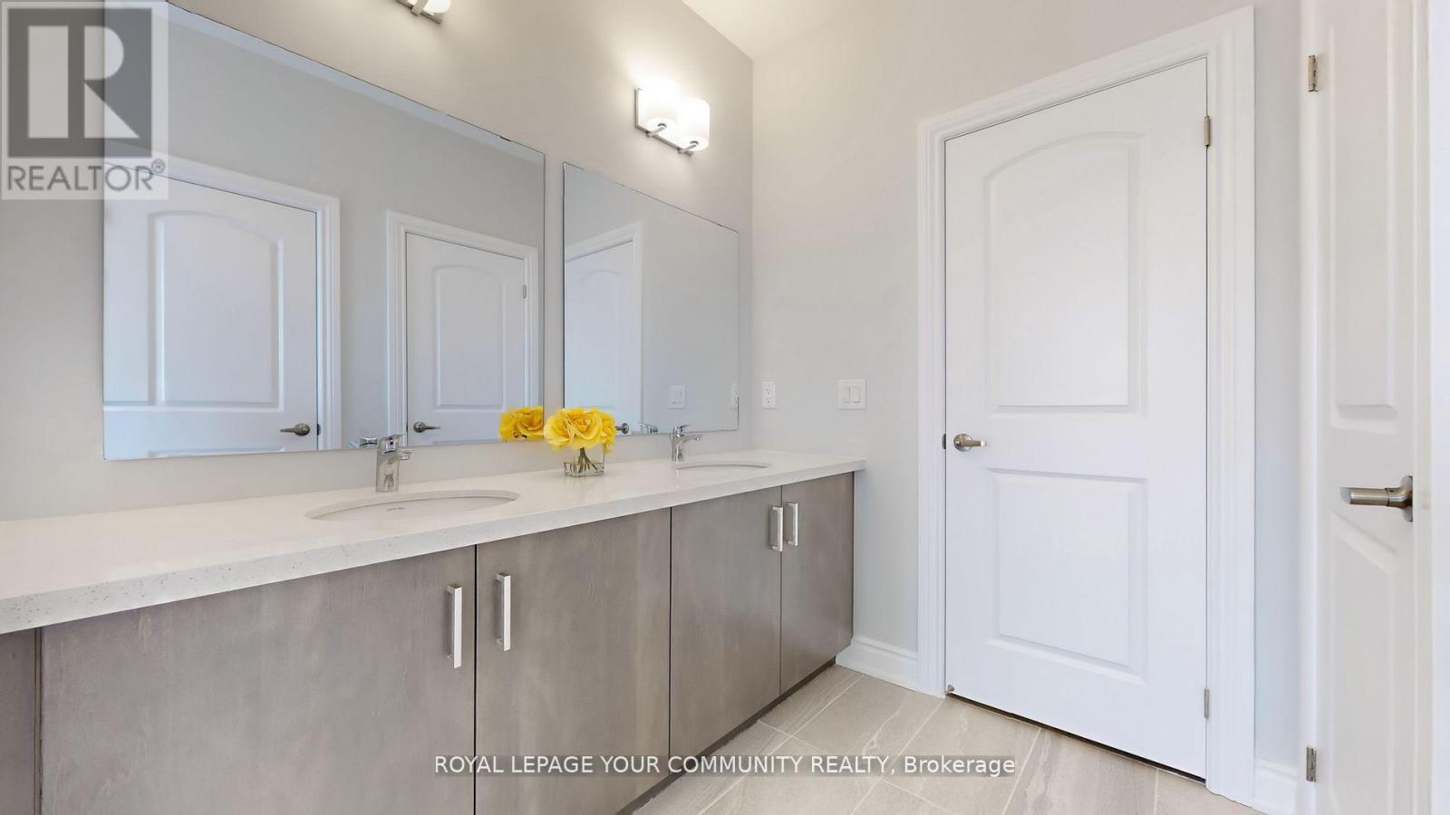 158 Harvey Bunker Crescent, Markham, Ontario  L6C 3M8 - Photo 41 - N12424398