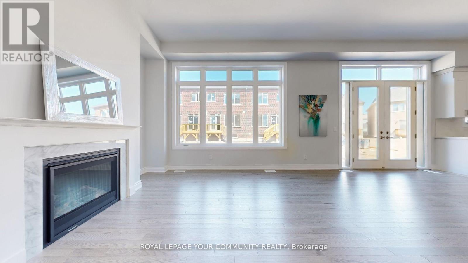 158 Harvey Bunker Crescent, Markham, Ontario  L6C 3M8 - Photo 6 - N12424398