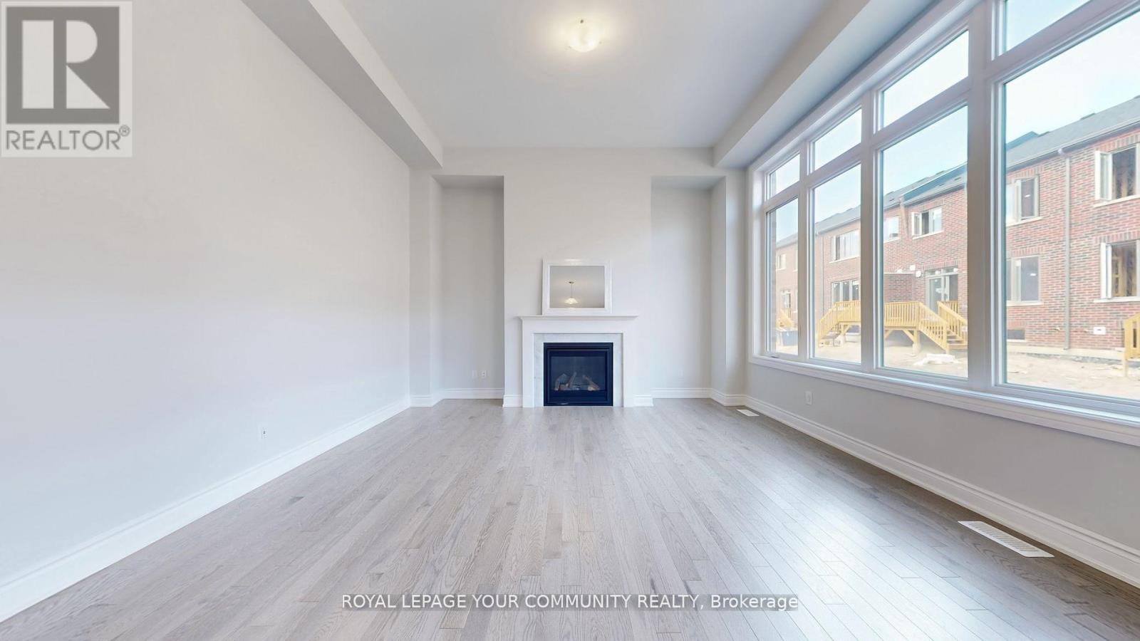 158 Harvey Bunker Crescent, Markham, Ontario  L6C 3M8 - Photo 8 - N12424398