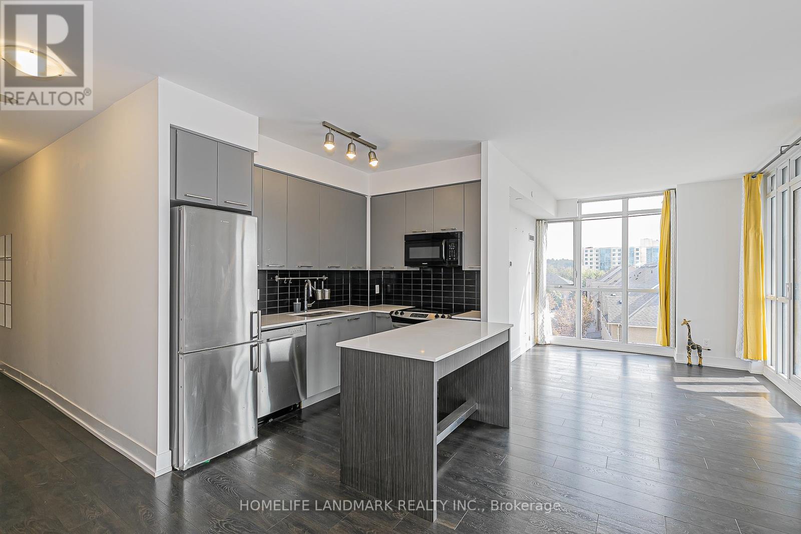 503 - 9471 Yonge Street, Richmond Hill, Ontario  L4C 0Z5 - Photo 11 - N12424399
