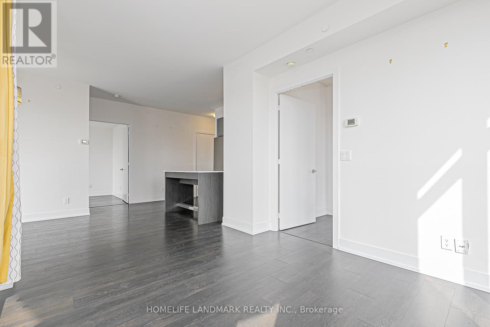 503 - 9471 Yonge Street, Richmond Hill, Ontario  L4C 0Z5 - Photo 13 - N12424399