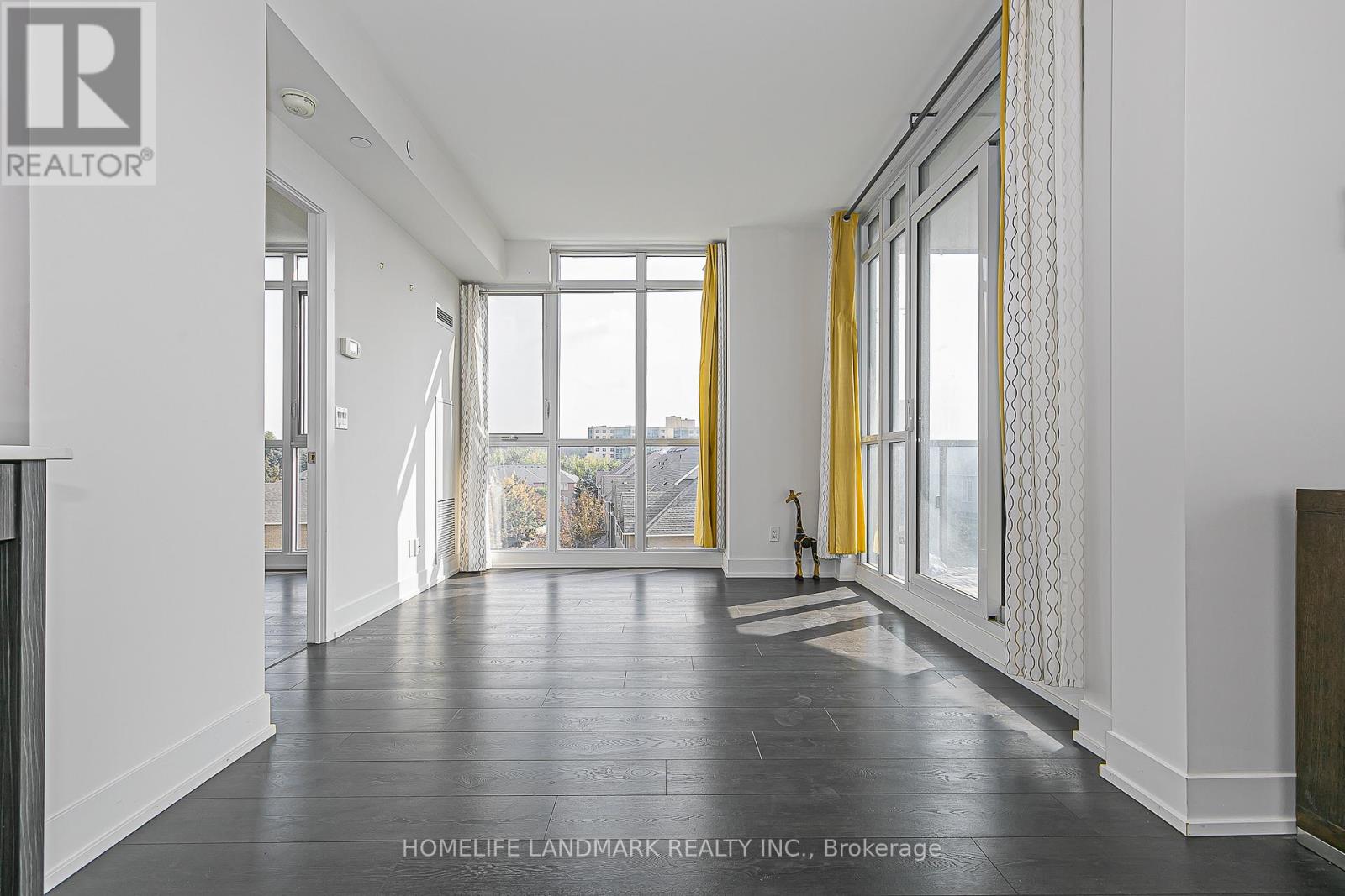 503 - 9471 Yonge Street, Richmond Hill, Ontario  L4C 0Z5 - Photo 15 - N12424399