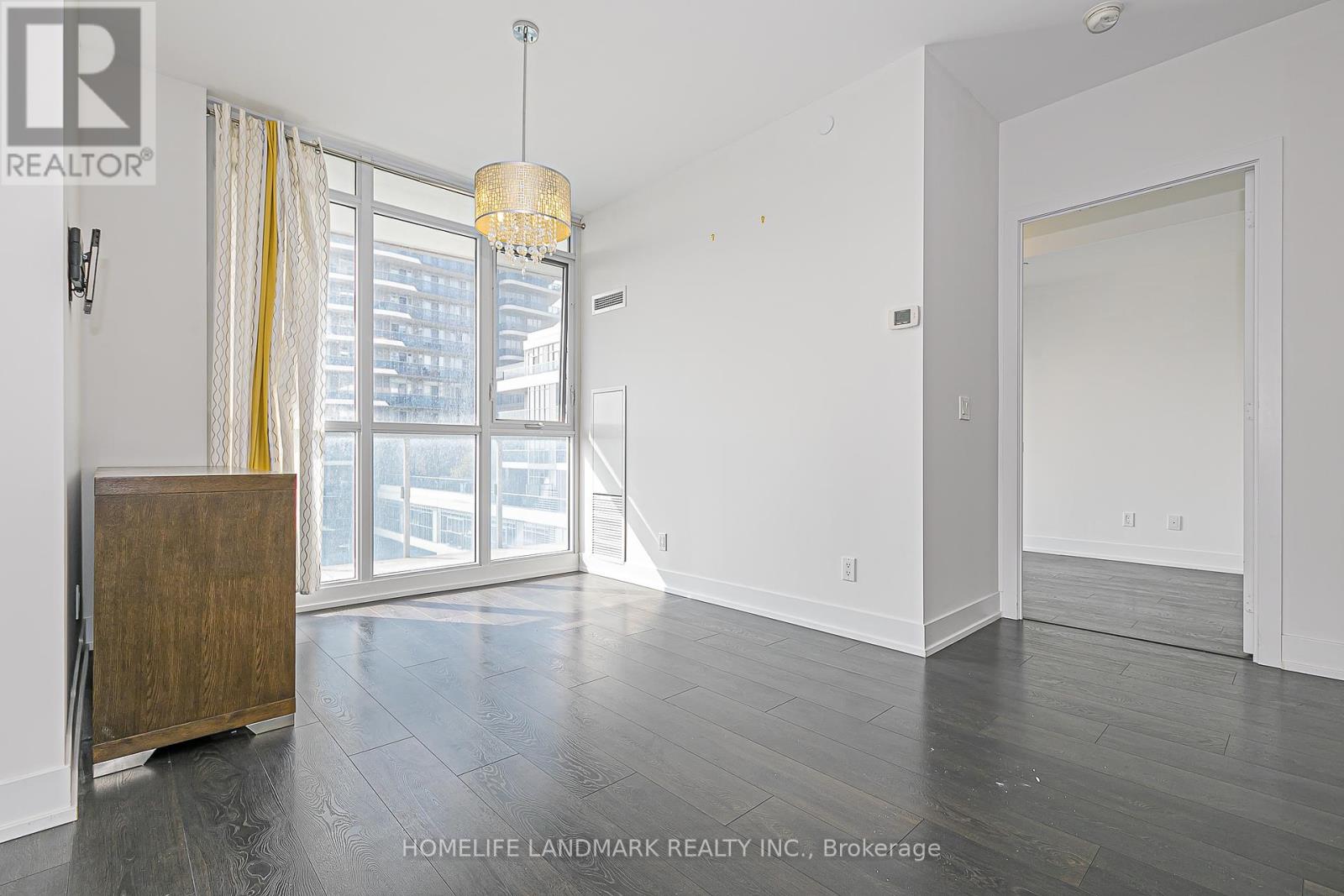 503 - 9471 Yonge Street, Richmond Hill, Ontario  L4C 0Z5 - Photo 18 - N12424399