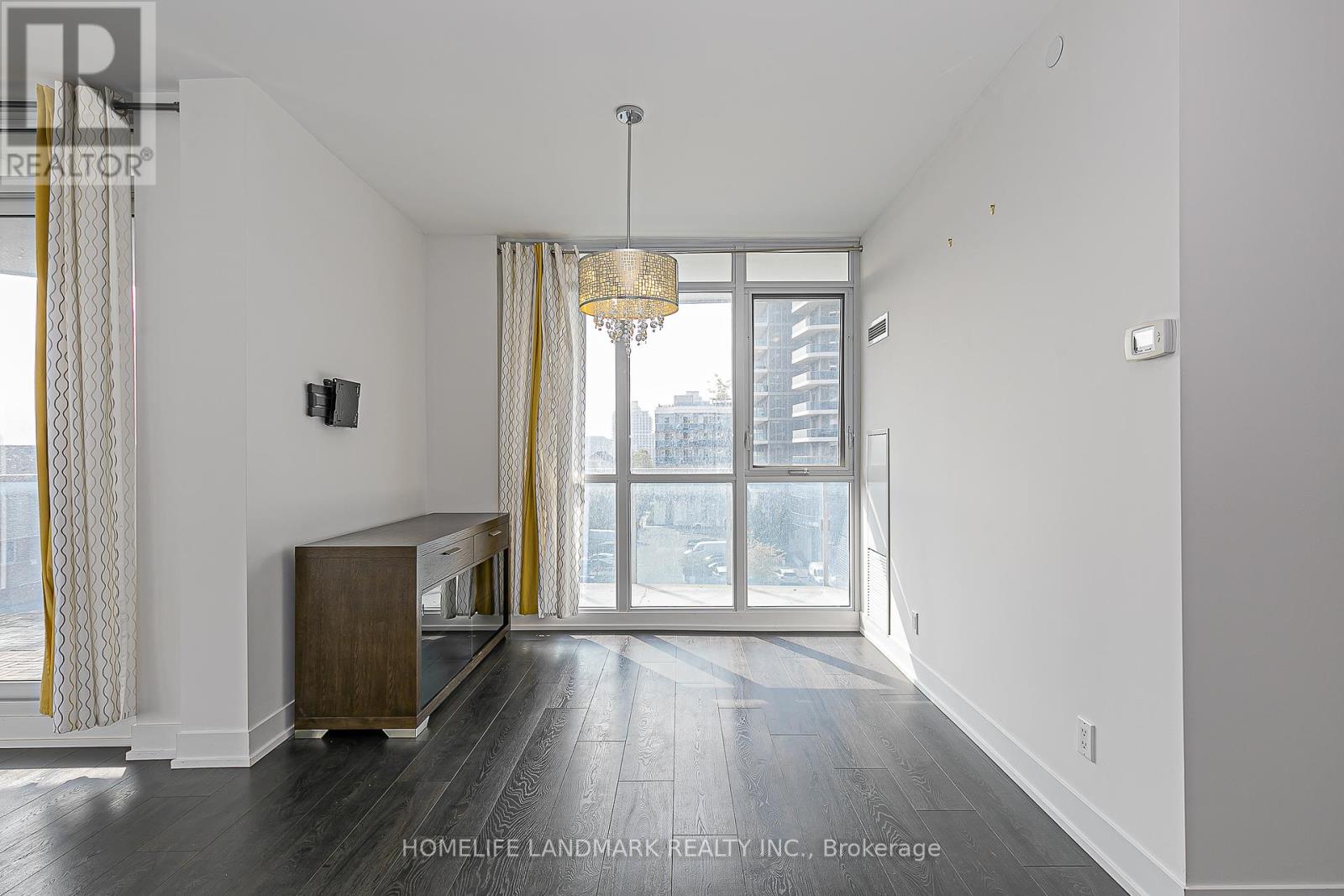 503 - 9471 Yonge Street, Richmond Hill, Ontario  L4C 0Z5 - Photo 19 - N12424399