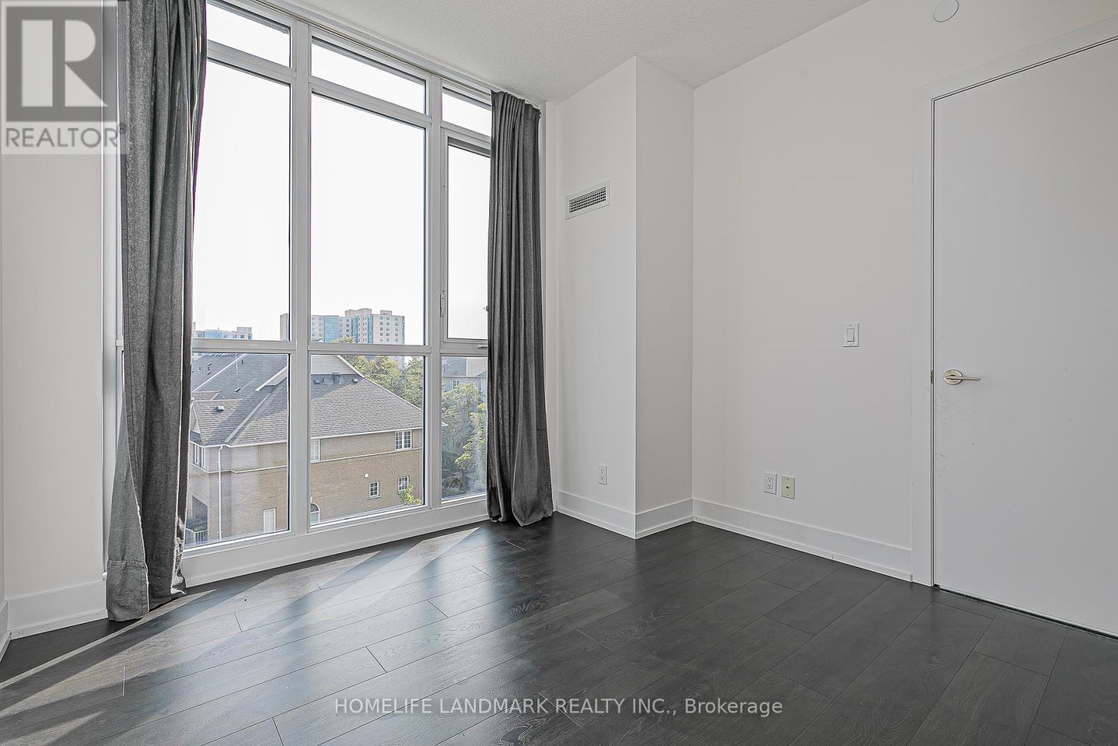 503 - 9471 Yonge Street, Richmond Hill, Ontario  L4C 0Z5 - Photo 25 - N12424399