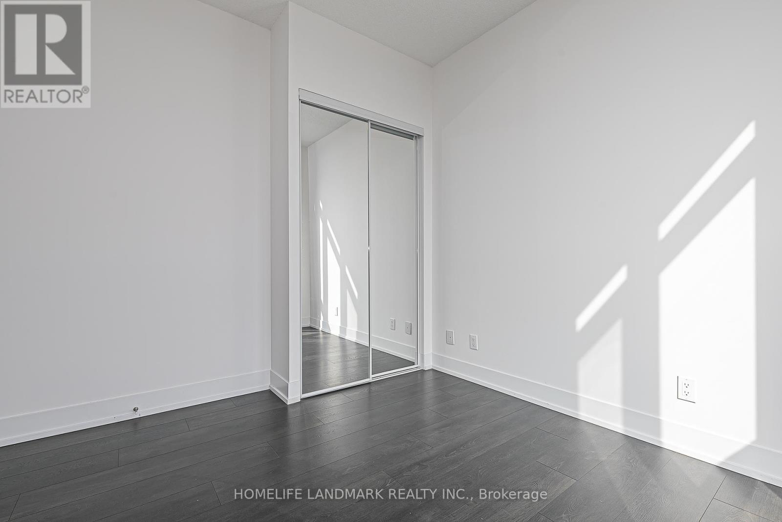 503 - 9471 Yonge Street, Richmond Hill, Ontario  L4C 0Z5 - Photo 26 - N12424399