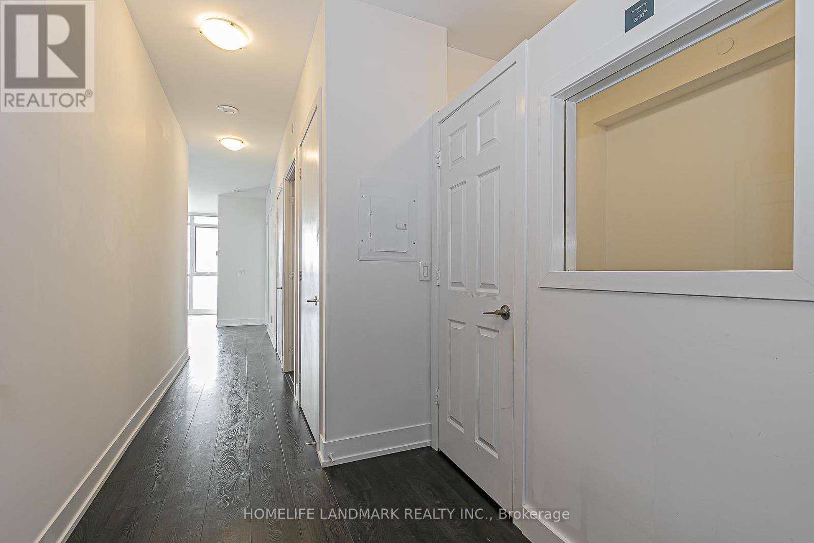 503 - 9471 Yonge Street, Richmond Hill, Ontario  L4C 0Z5 - Photo 6 - N12424399
