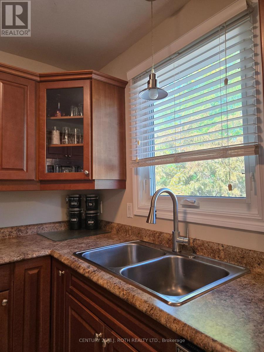 2834 Dempster Avenue, Innisfil, Ontario  L9S 1C2 - Photo 11 - N12424426