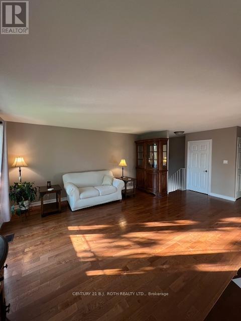 2834 Dempster Avenue, Innisfil, Ontario  L9S 1C2 - Photo 4 - N12424426