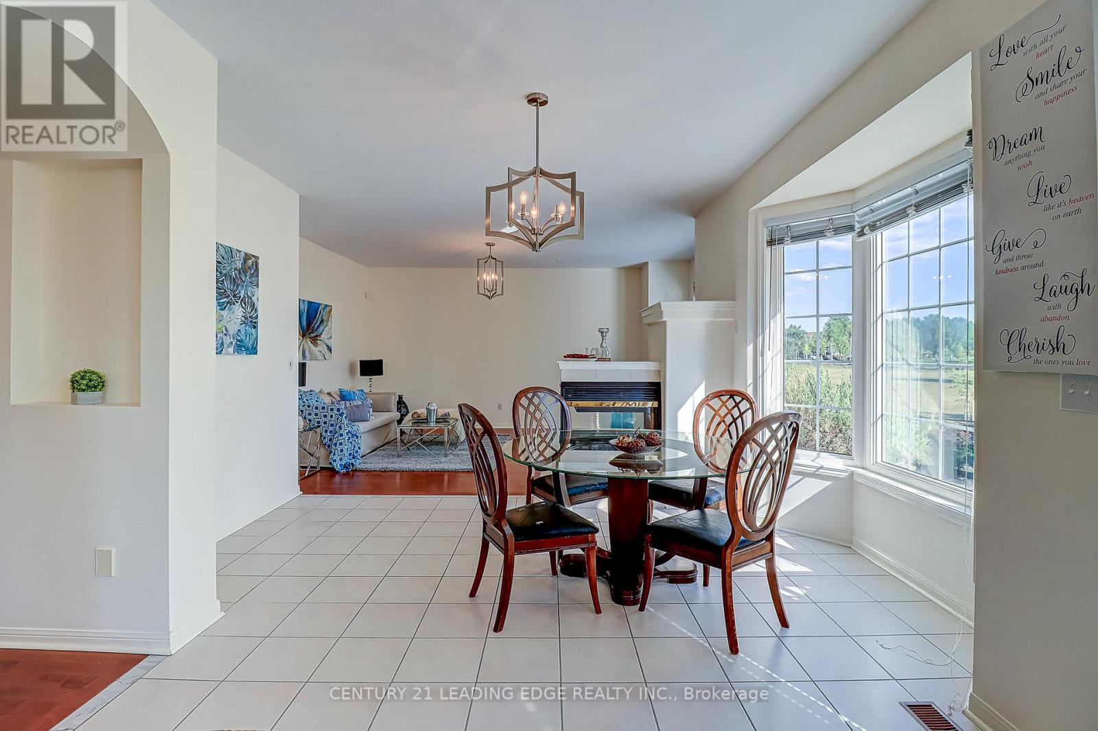 37 Wiltshire Drive, Markham (Berczy), Ontario  L6C 2N2 - Photo 11 - N12424436