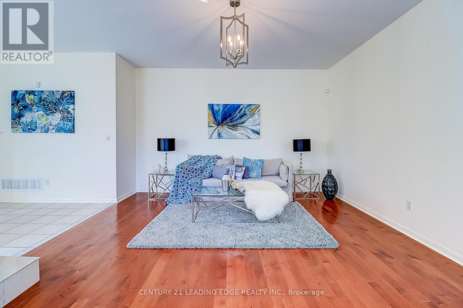 37 Wiltshire Drive, Markham (Berczy), Ontario  L6C 2N2 - Photo 15 - N12424436