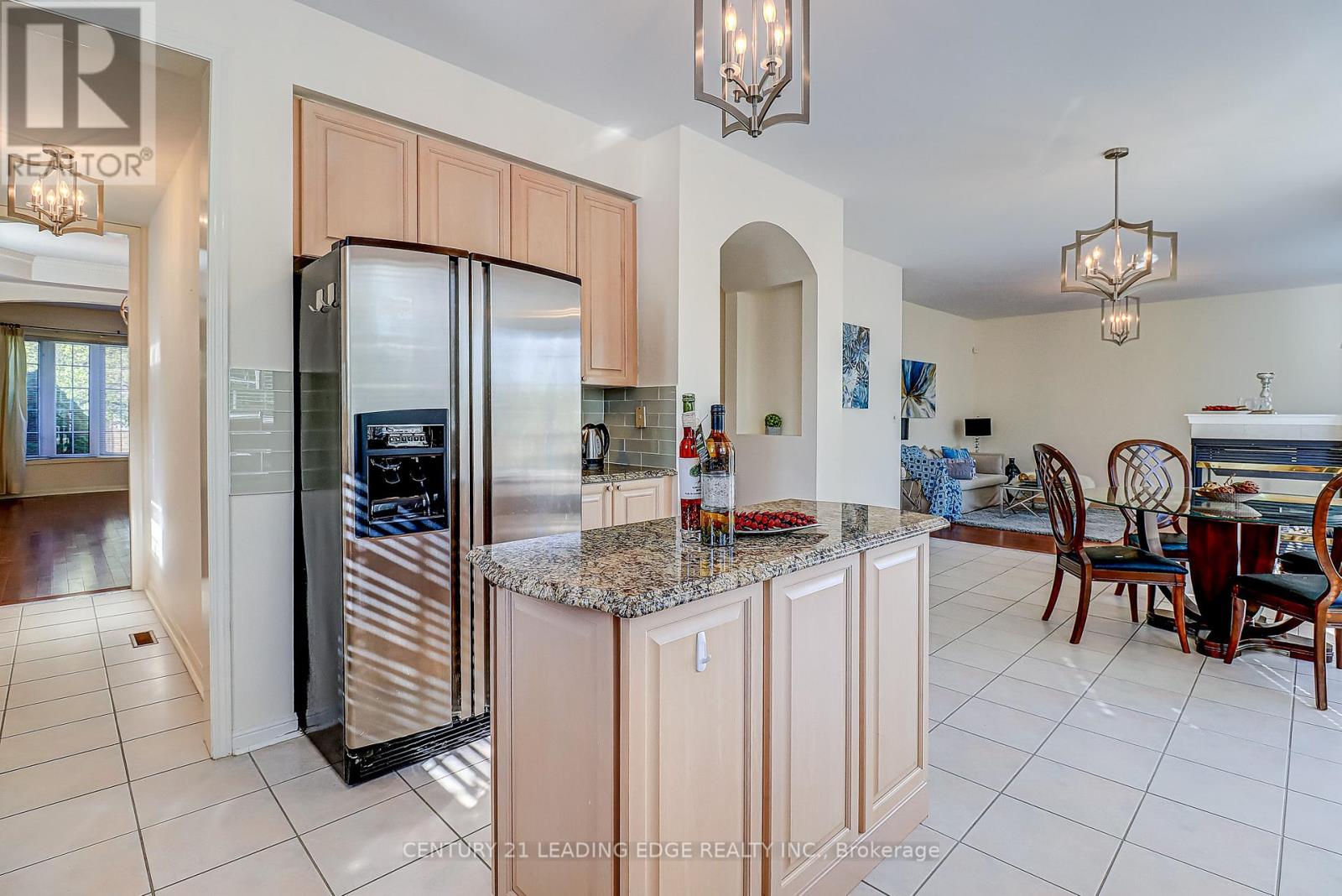 37 Wiltshire Drive, Markham (Berczy), Ontario  L6C 2N2 - Photo 20 - N12424436