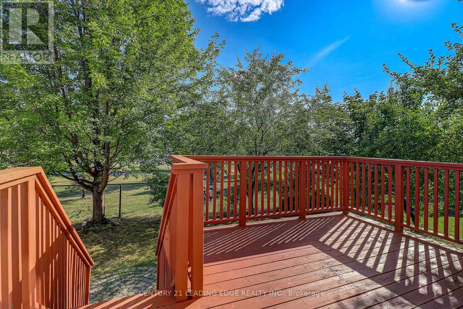 37 Wiltshire Drive, Markham (Berczy), Ontario  L6C 2N2 - Photo 21 - N12424436