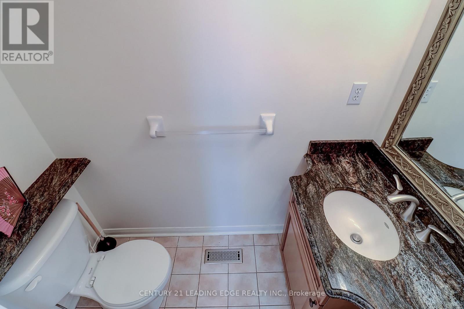 37 Wiltshire Drive, Markham (Berczy), Ontario  L6C 2N2 - Photo 23 - N12424436