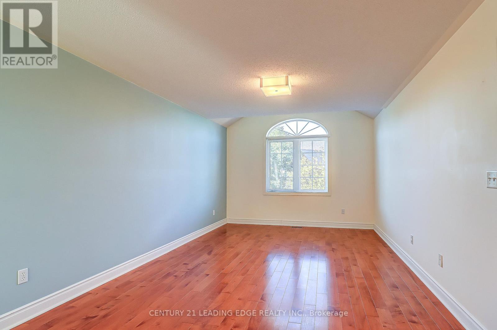 37 Wiltshire Drive, Markham (Berczy), Ontario  L6C 2N2 - Photo 32 - N12424436