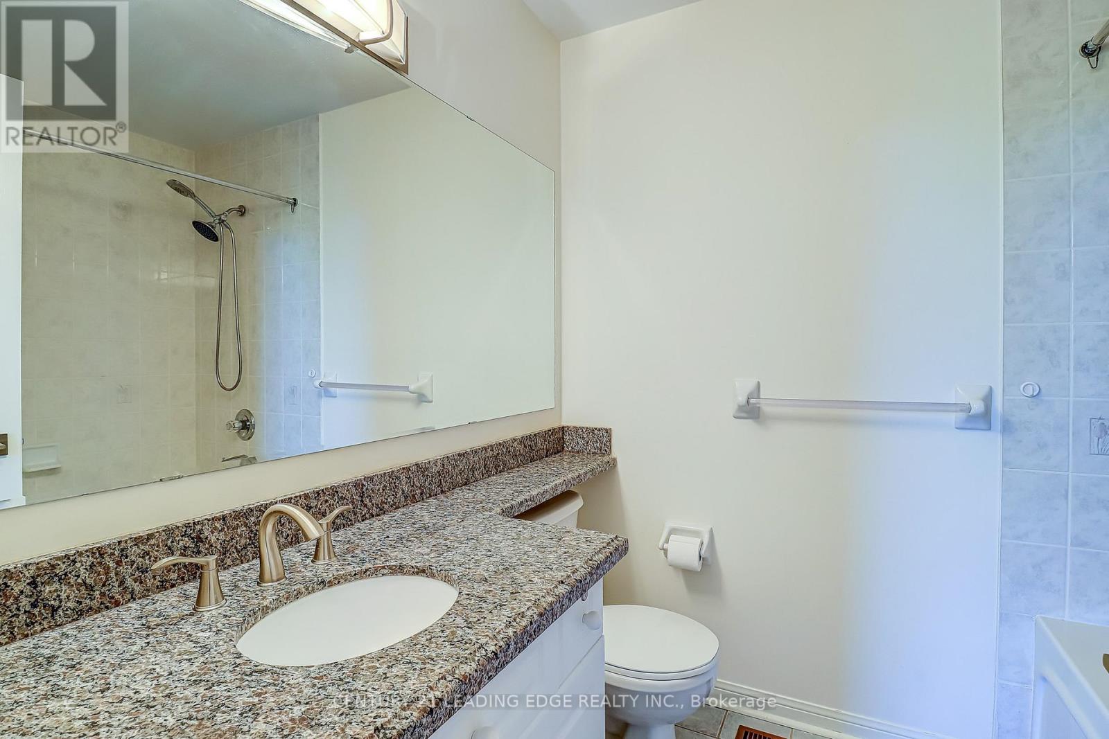 37 Wiltshire Drive, Markham (Berczy), Ontario  L6C 2N2 - Photo 34 - N12424436